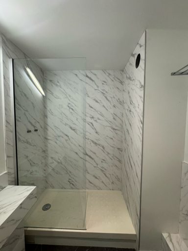 Salle de bains après